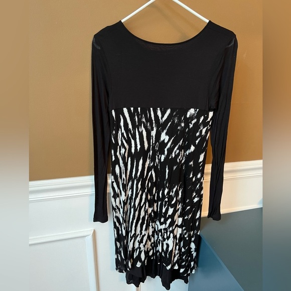 Kensie Women’s Black and White Long Sleeve Sheath Dress Size XS Cocktail Artsy - Picture 4 of 4